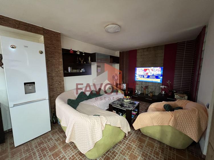 Apartament 3 camere decomandat |2 Bai | Boxa la subsol | Zona Soarelui