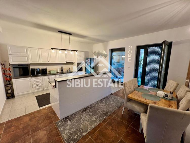 Casa moderna pe un nivel cu curte spatioasa in Sura Mare