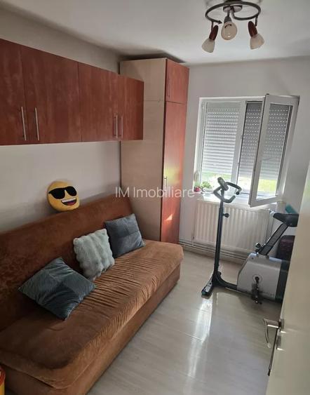 Zona  Favorit -Circumvalatiunii - Apartament 3 Camere  Spatios - Parter Inalt - 3