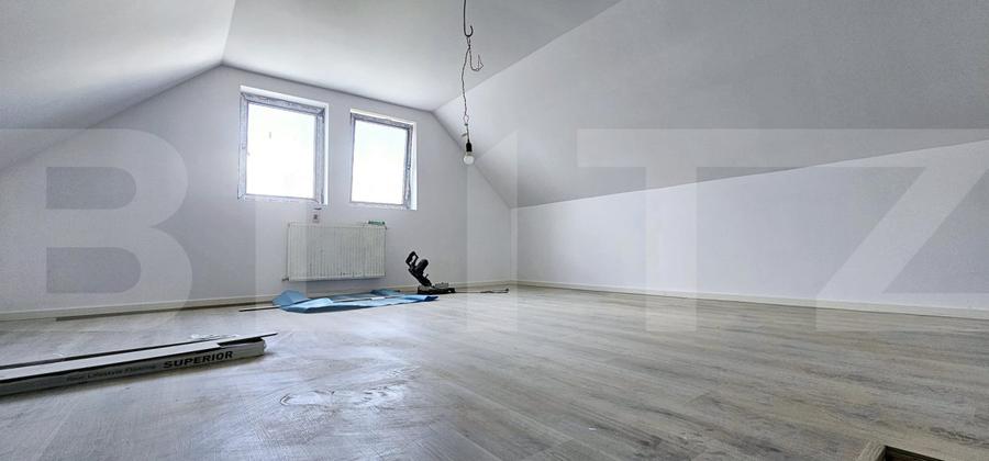 Casă spațioasă, de vanzare, cu 10 camere, 200 mp, zona semicentrala