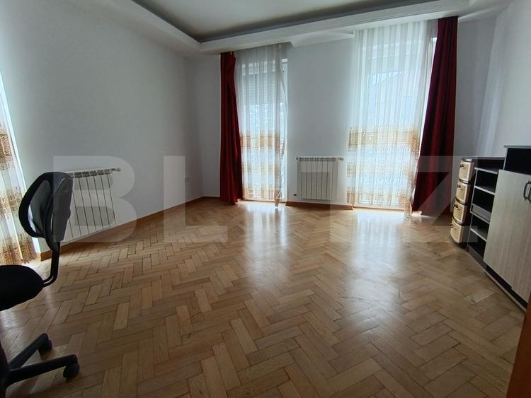 Casa Ultracentral cu 5 camere în suprafață de 300 mp și un teren de 600 mp - 15
