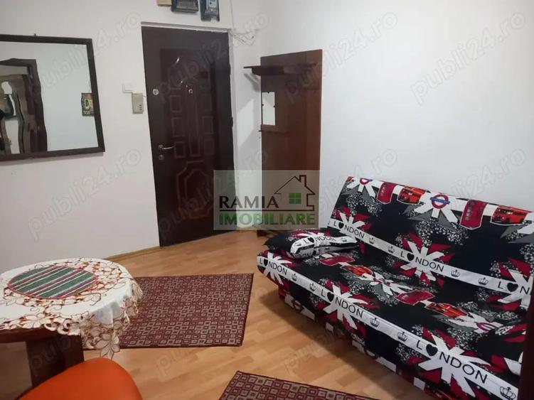 Garsoniera de inchiriat zona Astra