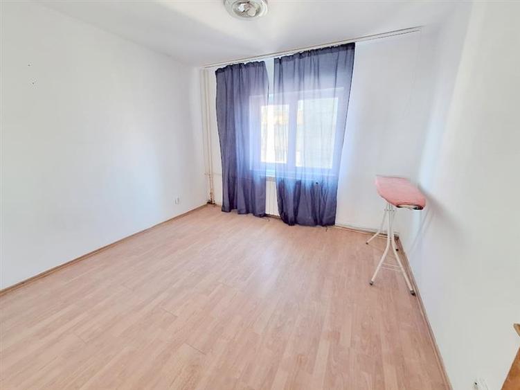 Apartament 3 camere decomandat, zona Nord