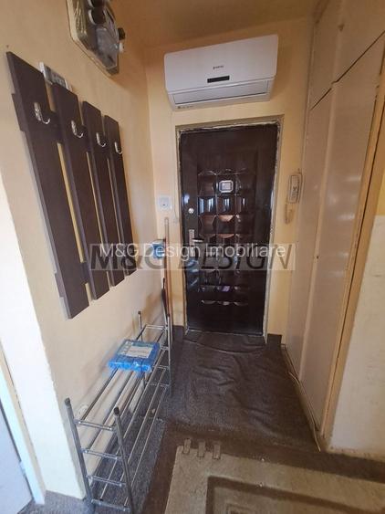 2 camere decomandat  Gh Lazar etaj intermediar - 10