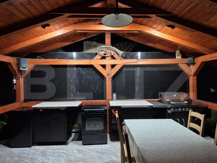 Proprietate deosebită cu panouri fotovoltaice si panouri solare –Sânpetru,BV.