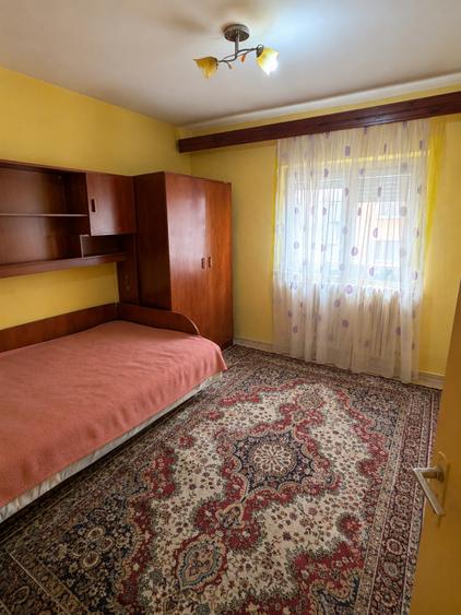 Apartament 2 camere| 48 mp, etaj 2| zona Cugir