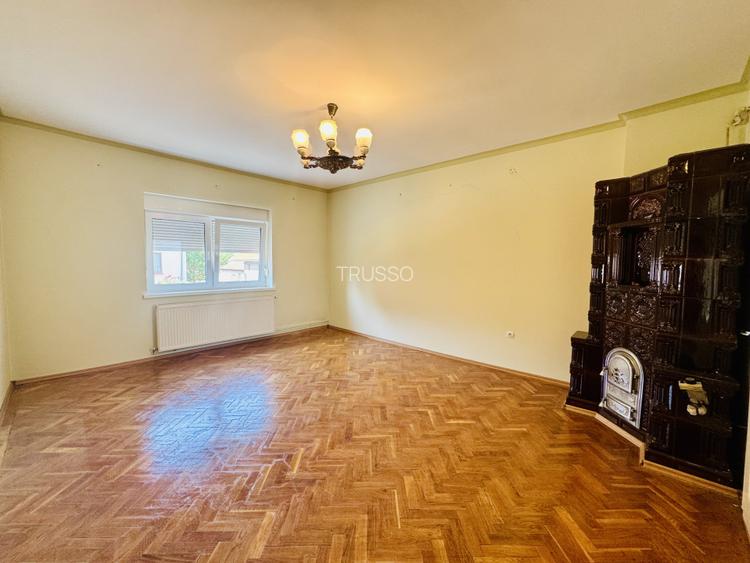 Proprietate cu gospodărie completă - teren 4300 mp – loc. Seica Mare - 13