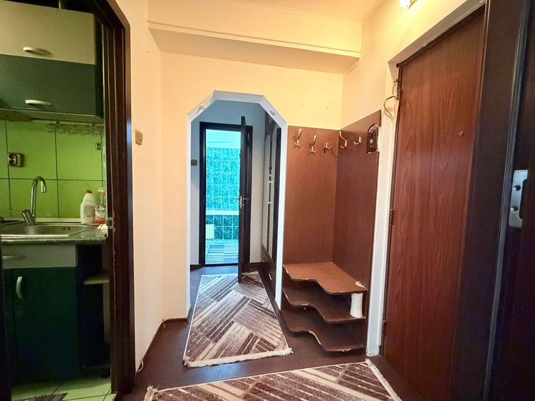Apartament gata de mutare, cu 2 camere, etaj intermediar în Tătărași
