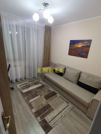 De închiriat apartament cu 3 camere, Bulevard
