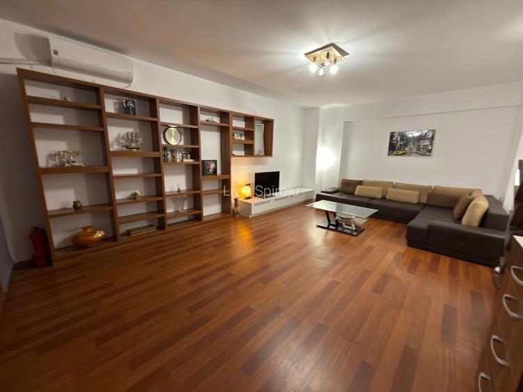 Inchiriez apartament 2 camere, proaspat renovat, cu loc de parcare subteran  - 2