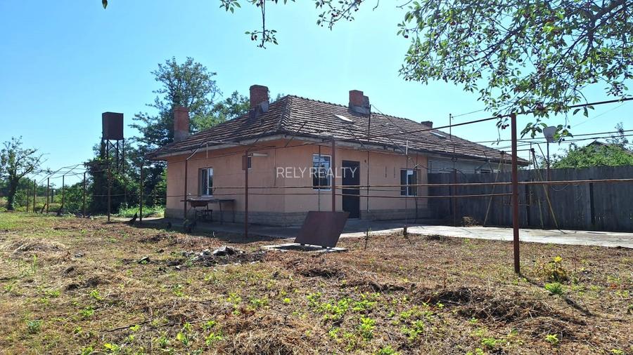 Vanzare casa Garbovi / Jud. Ialomita / teren: 945 mp / comision 0% - 9