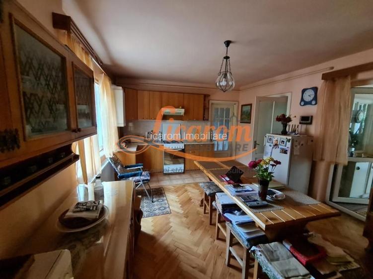 Proprietate individuala-3 apartamente,spatiu comercial,garaje,gradina,curte - 4