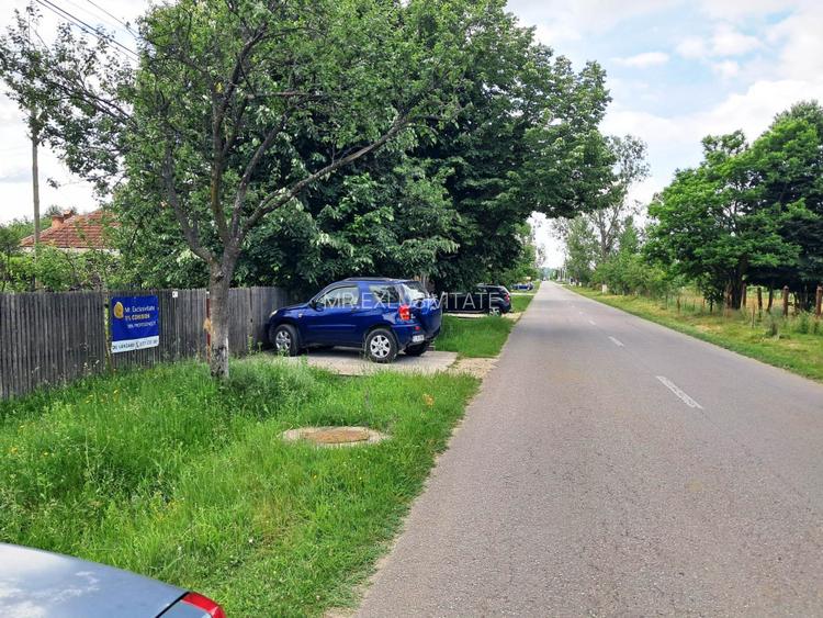 Casa cu teren la Polovragi  - 11