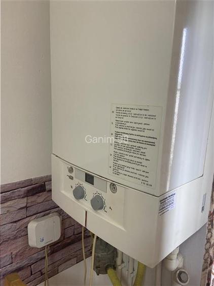 Apartament 3 camere de inchiriat , zona Scoala nr 2- Piata Moldovei decomandat , - 25