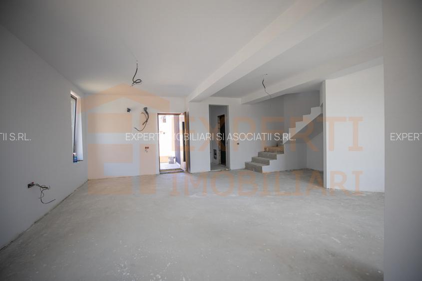 Vila situata in Palazu Mare zona Elvila  - 9