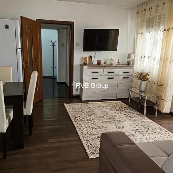 Ap 2 cam. (bloc reabilitat) Titan - 14 min. mers pe jos metrou Titan - 2