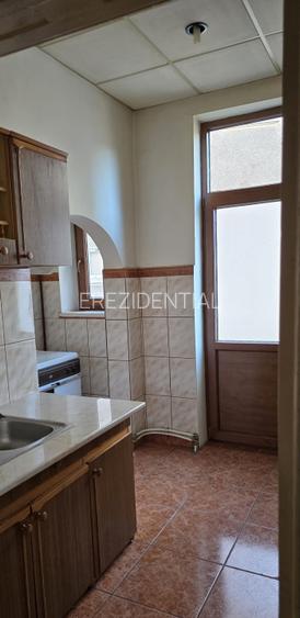 Apartament 3 camere- decomandat-zona Calea Calarasilor / Hala Traian - 9