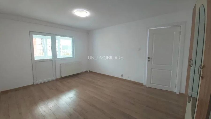 2 Camere Decomandat 54mp Renovat zona Cug Selgros - 4