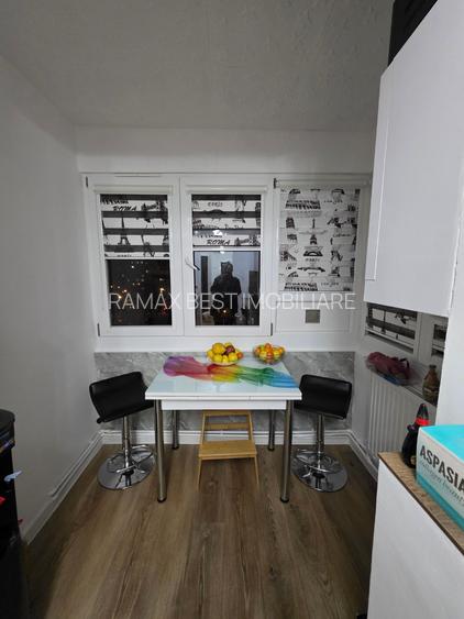 Trapezului, la metrou 1 Decembrie 1918, renovat complet, geam baie, centrala, - 10