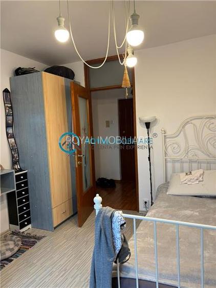 Royal Imobiliare - Vanzare apartament 3 camere zona Democratiei - 6