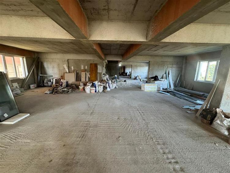 Sp com 277 mp, se poate inchiria si jumatate, bl nou, Lic Unirea - 11