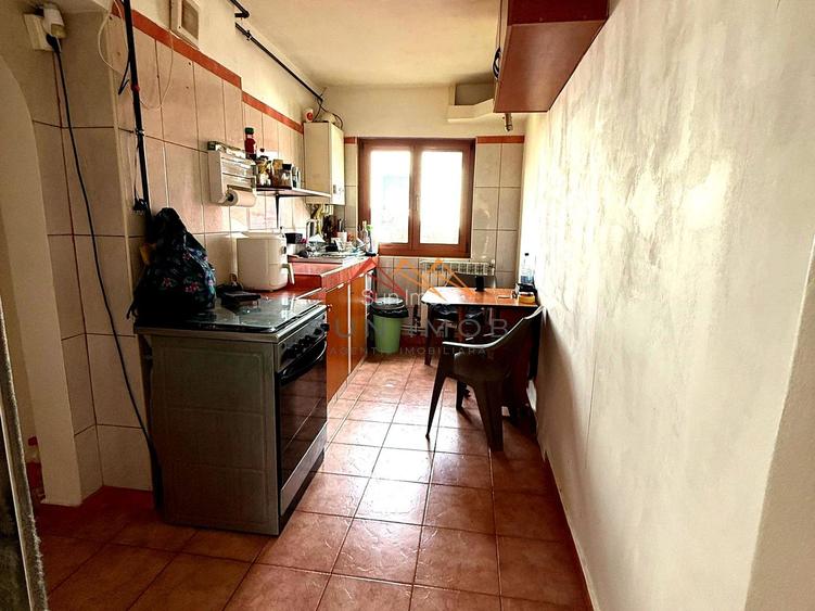 Casă P+1E cu teren generos de 697 mp, zona foarte buna Campina, PH - 13
