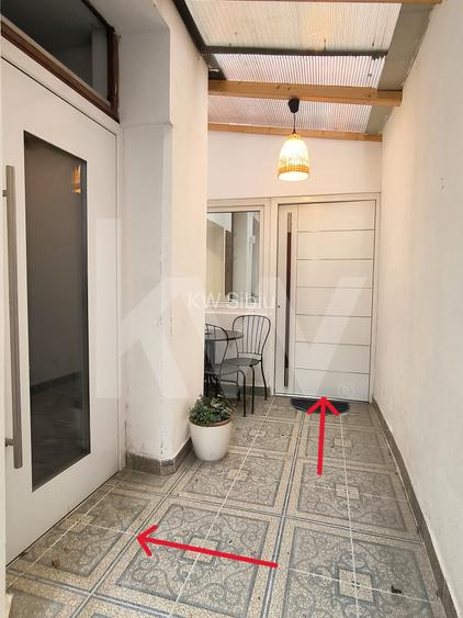 Oportunitate rară în Centrul Istoric Sibiu – 2 unități + subsol generos - 8