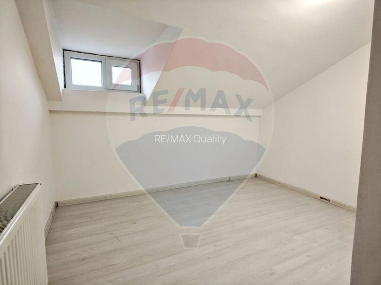 Casă / Vilă cu 6 camere de închiriat în zona Dacia - 5