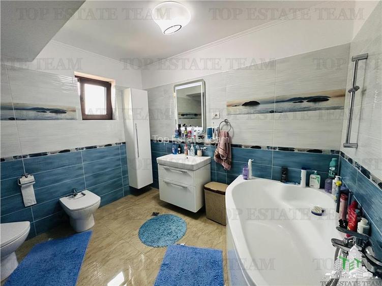 Vila superba 360 mp construiti, 524 mp curte, 6 camere, P+1+M ROSU - 20