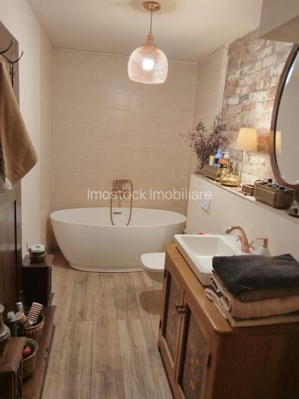 Casă -zona Liviu Rebreanu - 16