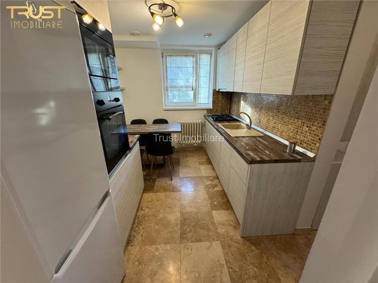 3 Camere I Parcare I Detunata - 11