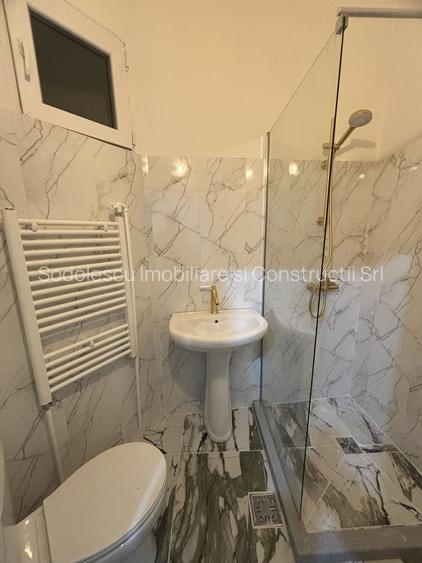 Apartament 2 camere,curte comuna/4 proprietari - 10