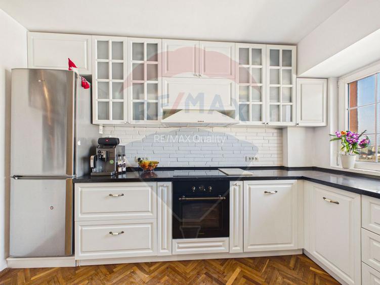 Apartament de 3 camere cu priveliste - zona Stefan Cel Mare - 14