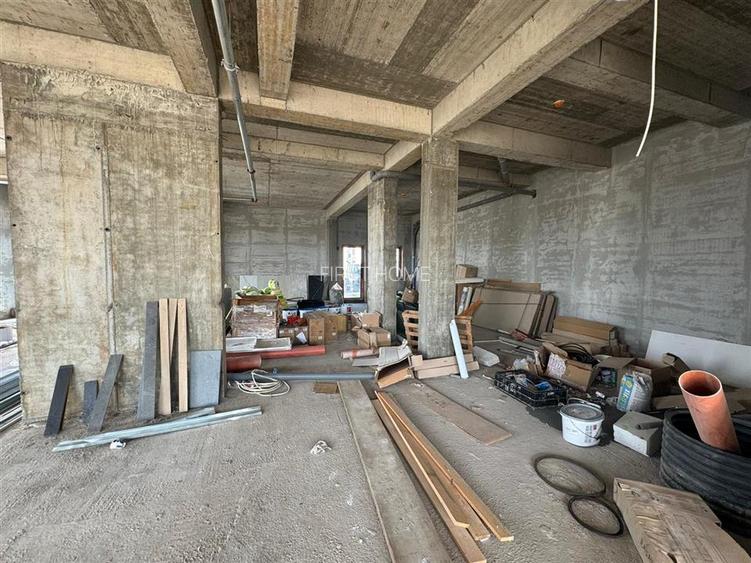 Sp com 195 mp, 7 locuri de parcare, 4 intrari, zona de Nord, bloc nou - 2