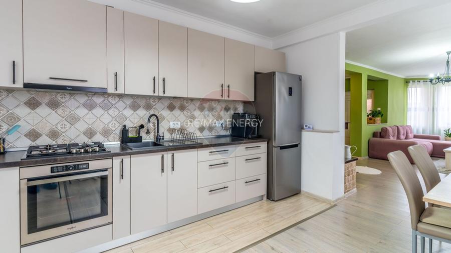 Casă cu 5 camere de vânzare || 400 MP teren || Someseni - 9