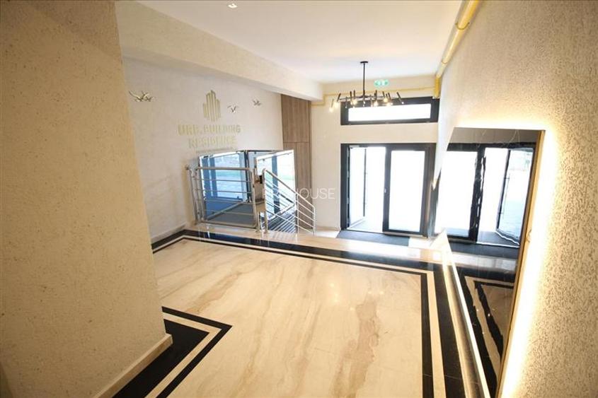 Bloc nou - langa Universitatea Bacovia - 2 camere - mobilat si utilat nou - 18