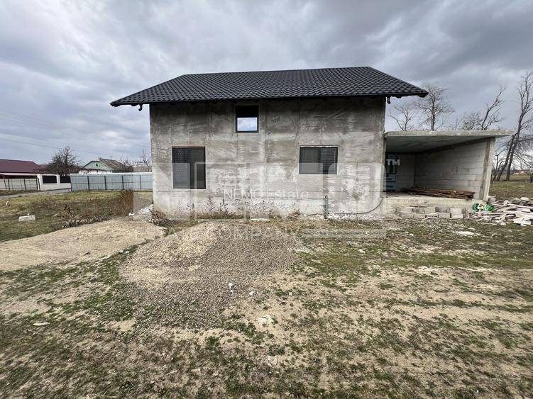 Casa cu 45 de Ari | Salageni | 129.000 Euro - 2