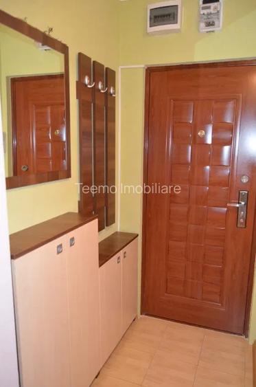 Apartament 2 camere, semidecomandat, 40 mp, parcare, Resita - 7