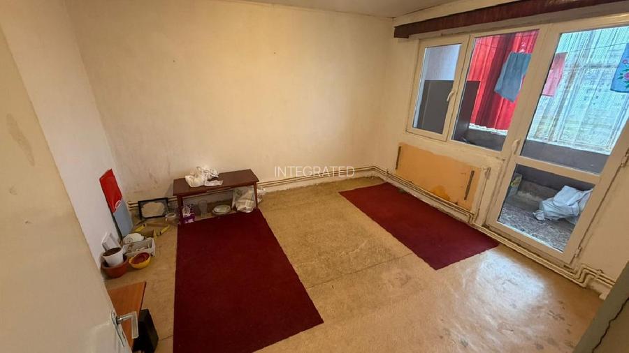 Piata PECO - str. Turnu Magurele, Apartament decomandat cu 3 camere - 65 mp - 8
