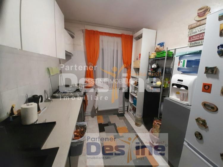 Apartament 3 camere Semidecomandat - 60mp, Etaj 4, Centrala termica - Podu Roș - 6