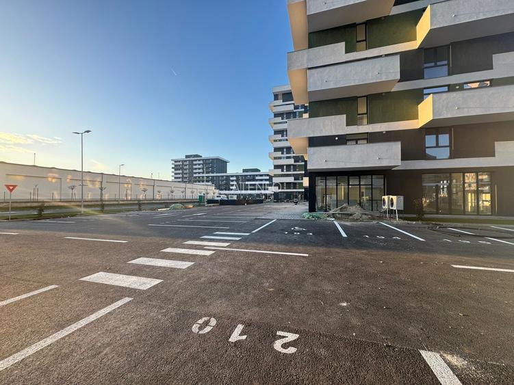 Spațiu Comercial de Închiriat – Ideal pentru Restaurant / Fast-Food - 5