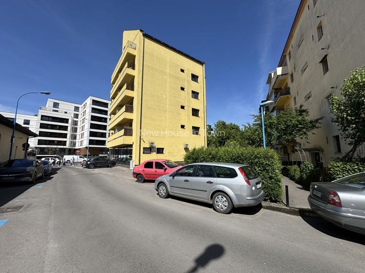 Apartament decomandat cu 3 camere in Centrul Civic, strada Mihai Viteazul - 23