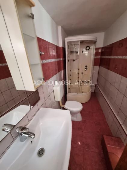 Dacia-  casa cu 5 camere de caramida - 20