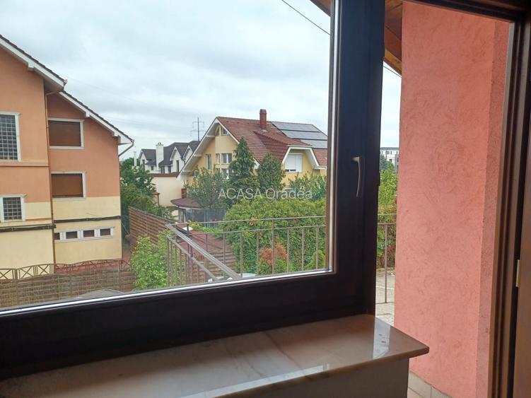 Casa insiruita, 2 dormitoare, garaj, Sanmartin. 120 000 E. Comision 0. - 14