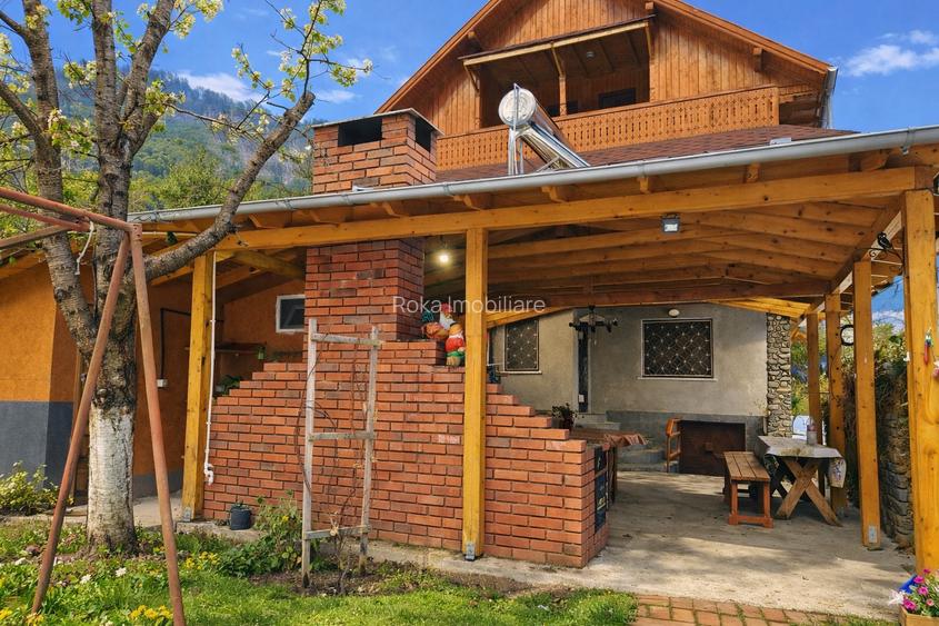 Proprietate montană,teren generos, casă solidă și autonomie energetică  Mălaia - 2