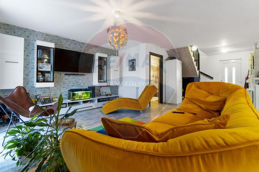 Casă / Vilă cu 4 camere de vânzare în zona Central - 7