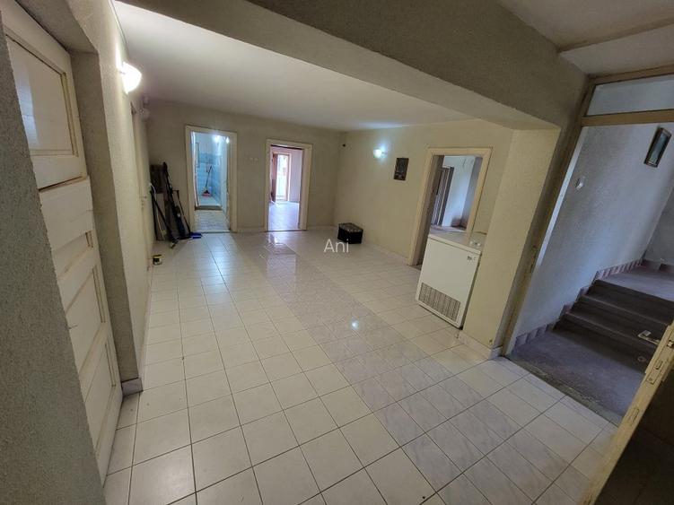 Casa de vanzare - Parter + Etj1 + Etj2 - 16