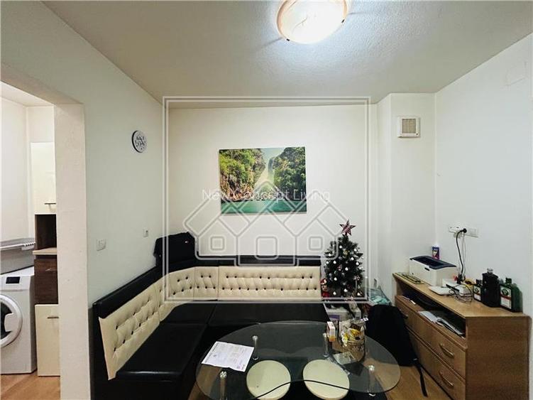 Apartament de vanzare in Sibiu - 3 camere, balcon si pivnita - - 11