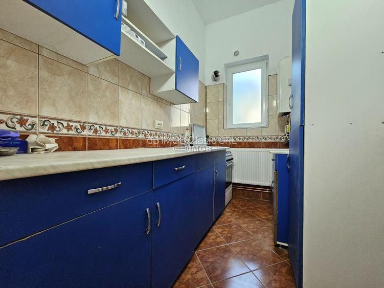 Spatiu comercial/birou de inchiriat – Micro 4, zona cu trafic pietonal intens - 4