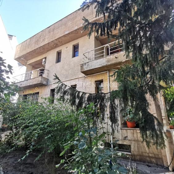 vila cu scara interioara, semineu,terasa mare, strada linistita - 6